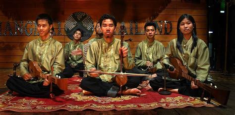 Hom Mali: Een Betoverende Fusie van Traditionele Thai Muziek en Moderne Elektronische Klinken